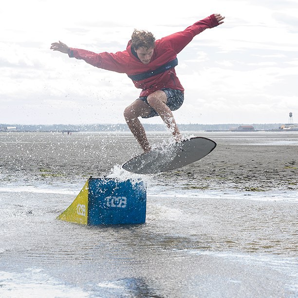 Instabanger: Even with ridiculous wind today the White Rock Skim Jam still went down. A snap of @chris10sens from the session. Photo by @equalmotion #skimboarding