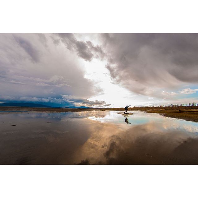 Instabanger: Some epic scenery during a Pacific Northwest skim session with @equalmotion  #skim