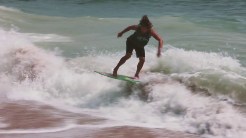 Skim Magazine Skimboard videos, photos, news and events. Go skimboarding!